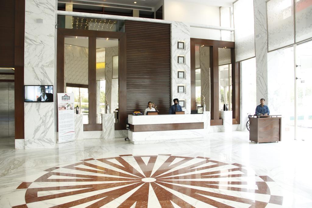 Country Inn & Suites By Radisson, バティンダ エクステリア 写真
